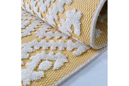 Chic Outdoor Rug in Yellow and Cream Diamond