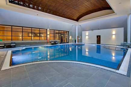 4* Luxury Spa Day: 2x Treatments, Lunch & Prosecco - Choice of 18 Locations