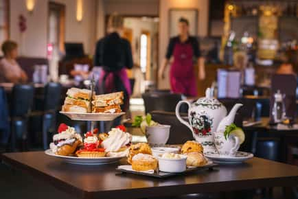 4* Moness Spa Day: Afternoon Tea & Leisure Access for 2 - Valid 7 Days