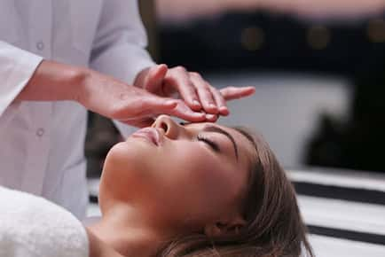 60-Min Valentine's Pamper Package - Facial, Massage & Refreshment - Manchester