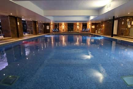 4* Luxury Hampshire Summer Spa Stay with Breakfast & Full Spa Access. Dinner & 2 Night Upgrades - Old Thorns Hotel!