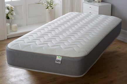 5FT KING: A grey zig zag memory fibre open coil sprung mattress