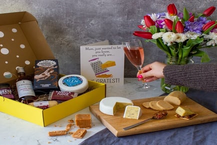 Cheese & Wine Hamper - The Chuckling Cheese Company