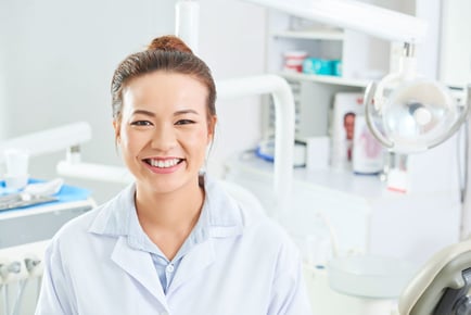 Online Dental Assistant Training Course