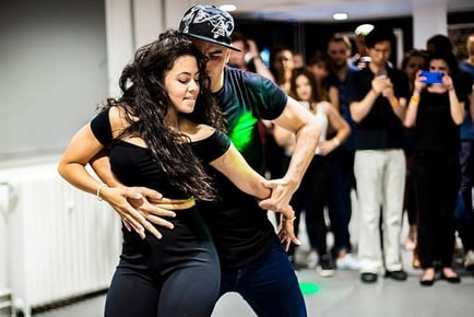 Sensual Bachata Dance Class for 2 - The Latin Passion