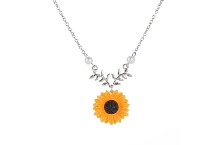 Sunflower Faux Pearl Necklace - Gold or Silver!