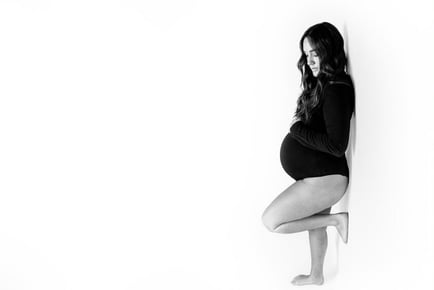 Maternity Photoshoot & 5 Prints - KM Photography - Nottingham