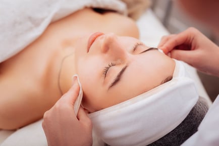 Luxury Facial - Chaya Beauty Studio - Nottingham