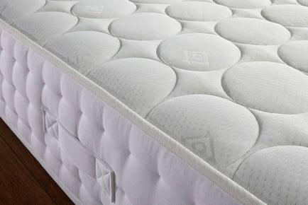 Cloud Memory Foam 3000 Pocket Sprung Mattress - 6 Sizes