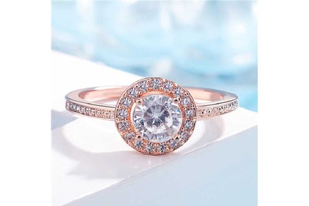 Rose Gold Halo Round Crystal Ring