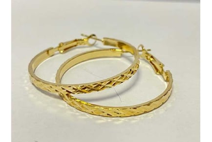 Set of 2 Gold Sparkle Cut Hoop Earrings