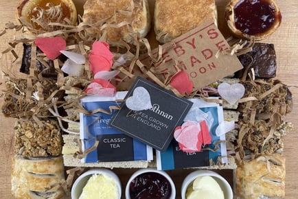 Fathers Day: Afternoon Tea Hamper - Bubbly Option - For 2 - Nationwide Delivery