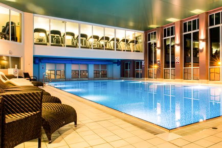 4* Luxury Spa Day, Two Treatments, Lunch, Prosecco & £10 Spa Retail Voucher - 17 Q Hotels Locations