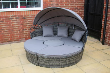 Large Rattan Sun Lounger Daybed - Optional Rain Cover