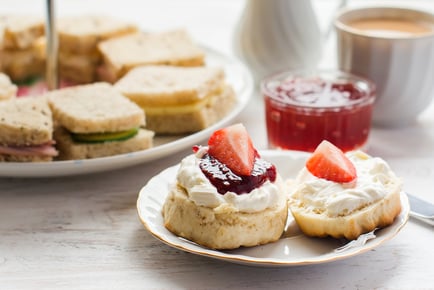 Spa Day & Prosecco Afternoon Tea For 1, 2 or 4 People - Corby