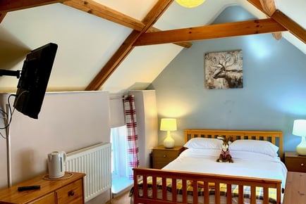 Somerset Hotel Stay: 2 Nights & Breakfast for 2