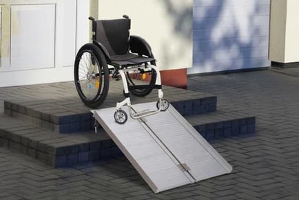 HOMCOM 3ft Ultra-Portable Folding Wheelchair Ramp