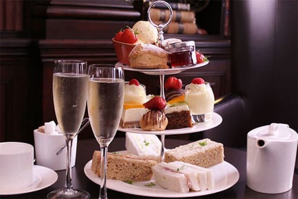 4* DoubleTree By Hilton Prosecco Afternoon Tea for 2 or 4 - Unlimited Upgrade!
