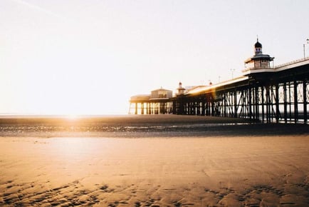 Central Blackpool Stay: 1-4 Nights, Breakfast & Late Checkout For 2