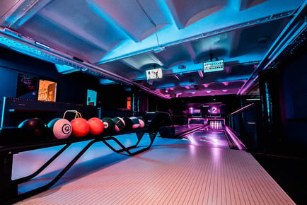Interactive Tenpin Bowling Game - For 2, 4, 6 or 8