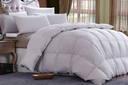 SUPER KING: A Duck Feather & Down Duvet Quilt 13.5 Tog