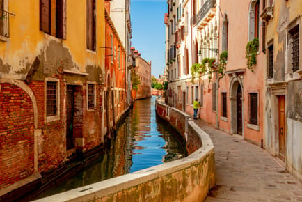 4* Venice City Break: Central Location & Return Flights