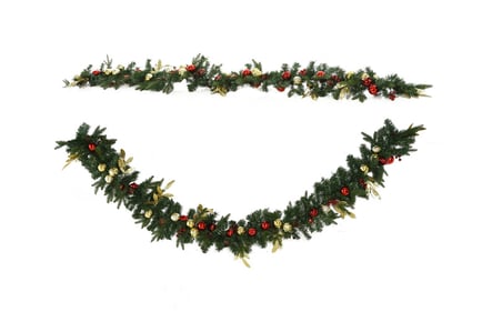 9ft Decorated Artificial Christmas Garland with Pine Cones