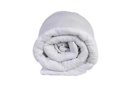 13.5 Tog Winter Duvet & 4 Pillows - Single to Super King Sizes!