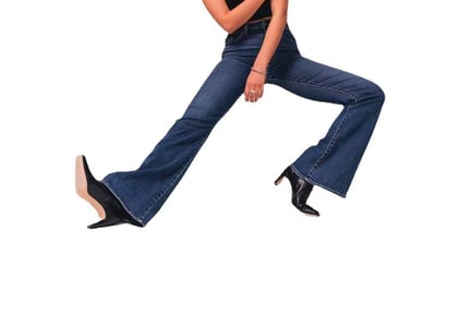 Flared Retro Jeans for Women in 6 Sizes and 2 Colours