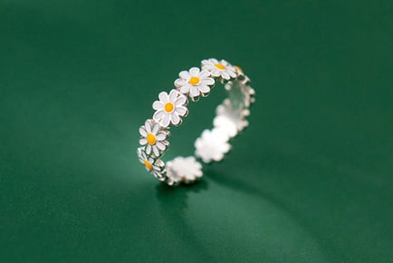 Silver Alloy Daisy Chain Ring for Parties
