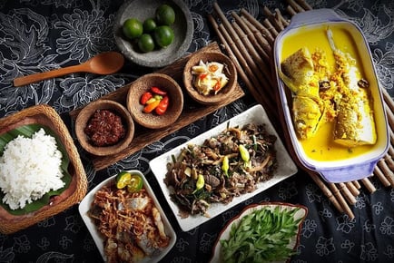 2-Course Malaysian Dining For 2 With Mulled Wine - Raffles Restaurant