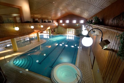 Crowhurst Park's Spa: 55 Min Treatment, Glass of Bubbly with £10 Voucher