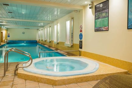 Spa Access with Pizza & Prosecco for 1 or 2 at Hurlston Hall