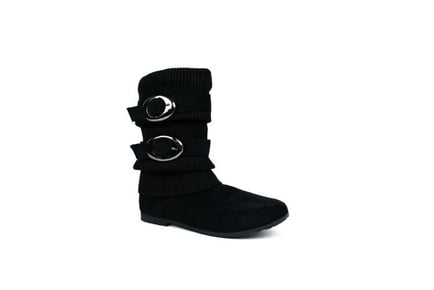 Ladies boots with decorative buckles
