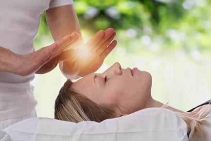 60 Minute Reiki Energy Healing and Back Massage - Birmingham