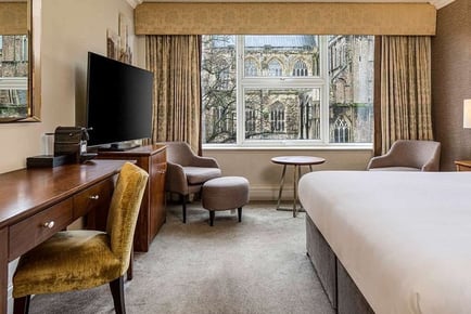 4* Winchester Stay: Breakfast & Late Checkout- Dinner Upgrade