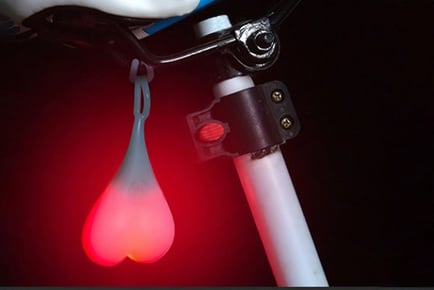 Outdoor Bike Glow-in-Dark Taillight - 4 Colours