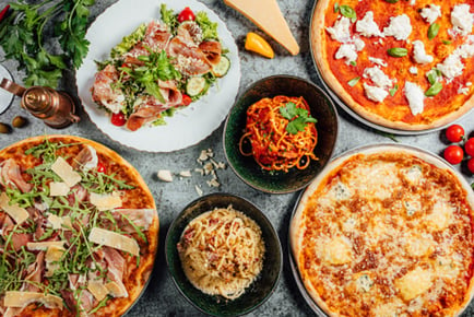 Pizza or Pasta and Drink Deal for 2 or 4 - Glasgow