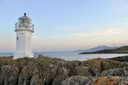 Isle of Bute Seaview Cottage: Champagne & Private Hot Tub For 4