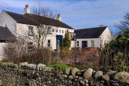 Cumbria Stay For 2: Prosecco & Breakfast - Dinner Upgrade!