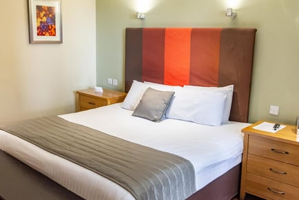 4* Bishop Stortford Manor Hotel Stay & Breakfast for 2