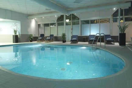 4* Dundee Stay for 2 - Breakfast, Dinner & Leisure Access