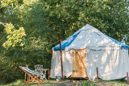 Manor Farm, Worcester for Up to 4 People - 2-4 Nights Glamping!