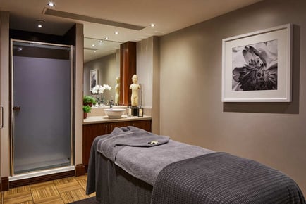 Elemis Spa Day: 2 Treatments, Thermal Suite Access & Sparkling Afternoon Tea