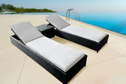 Outdoor Garden Furniture Set with PE Rattan Recliner & Table