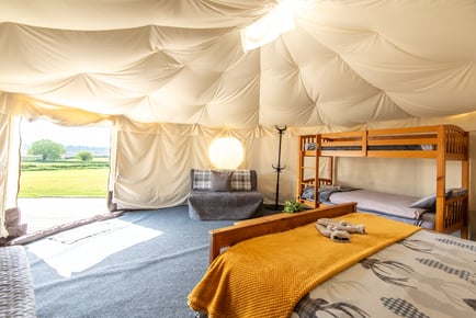 Luxury Nottinghamshire Yurt & Hot Tub Stay for up to 6 People - 2, 3 or 4 Nights