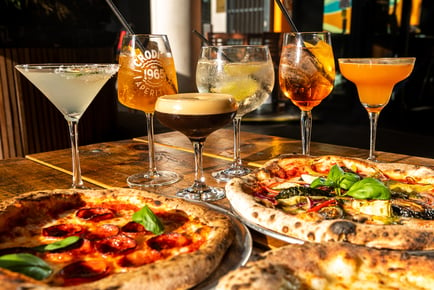 60-min 'Bottomless' Drink & Pizza for 2 - Big Belly, Southbank London