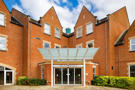 4* Cheltenham Chase - 5 Health Club, Swim & Fitness Day Passes