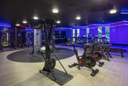 4* Crewe Hall - 5 Health Club, Swim & Fitness Day Passes