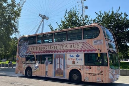 Panoramic Bus Tour of London Experience with Indian High Chai Afternoon Tea